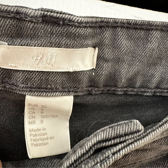 H&M Distressed Cutoff Jean Shorts Faded Black - Picture 3 of 3